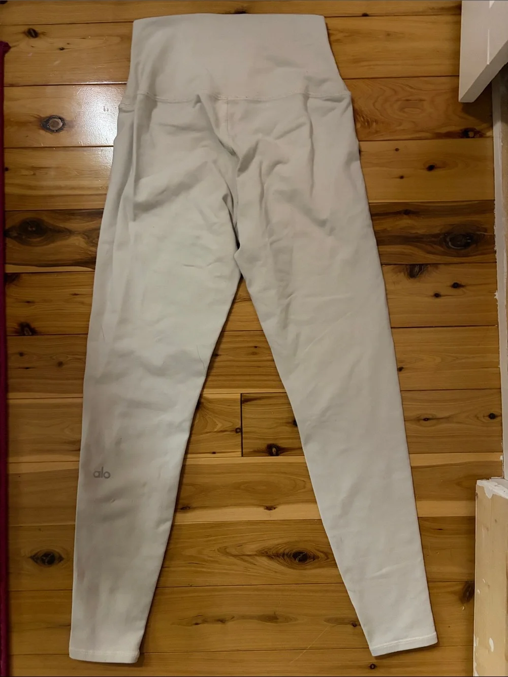 ALO Yoga High-Rise Cream Leggings
